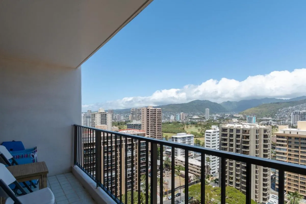 Image 4 of 21st Floor Condo With View of Ko’olau Mountains and the Ala Wai Canal condo