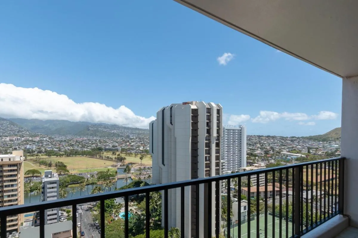 Image 5 of 21st Floor Condo With View of Ko’olau Mountains and the Ala Wai Canal condo