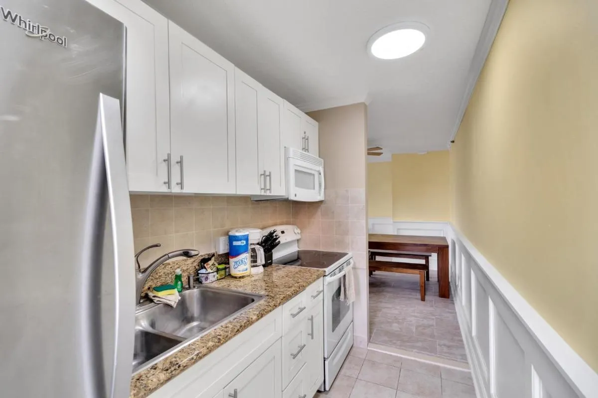 Image 4 of 22nd Floor Condo with Stunning Ocean Views and Free Parking!