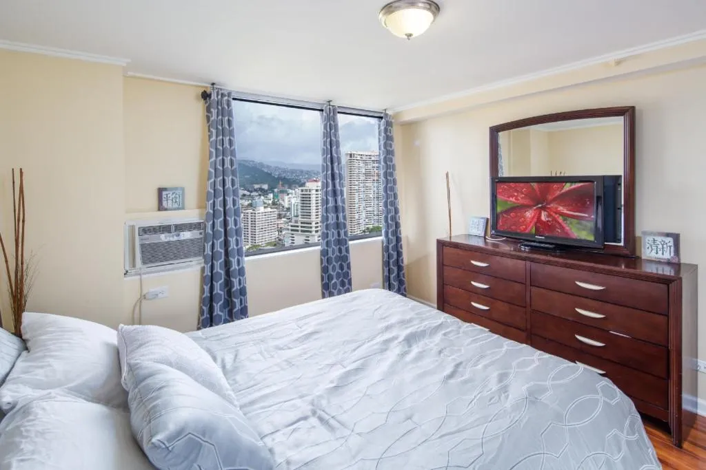 Image of 2 Bedroom Corner Suite & Tropical Views