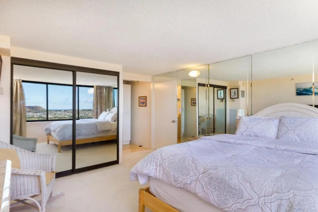 Image 3 of 2 Bedroom Penthouse w/Ocean Views