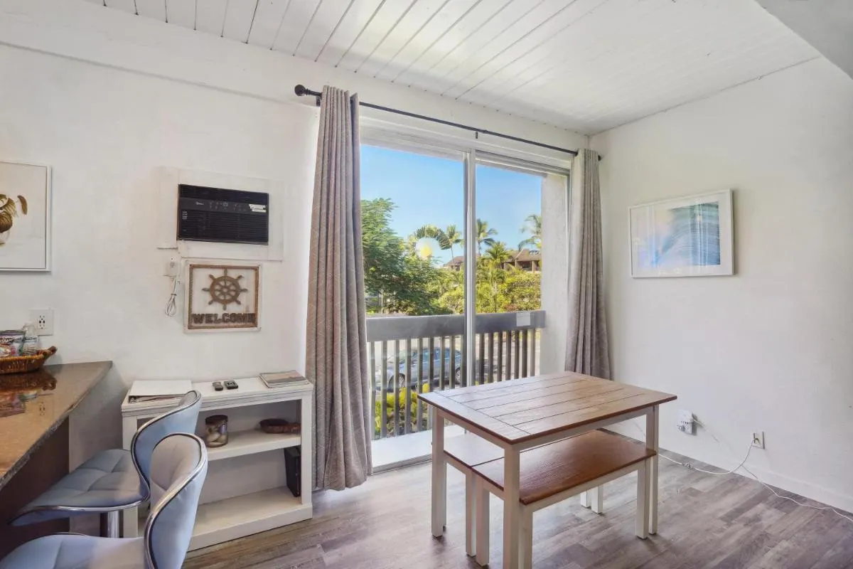 Image 1 of Airy Kailua-Kona Condo Less Than 1 Mi to Beach and Town