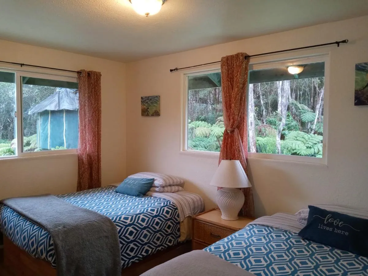Image 3 of Aloha Crater Lodge