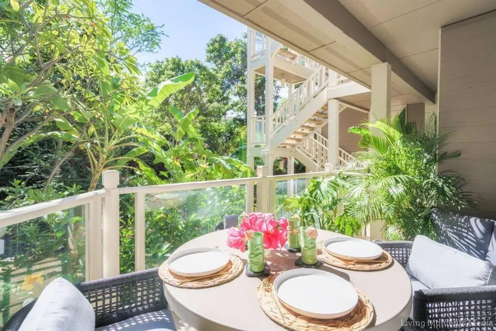 Image 5 of Aloha Moon – A Chic and Dreamy Modern Tropical Hideaway!