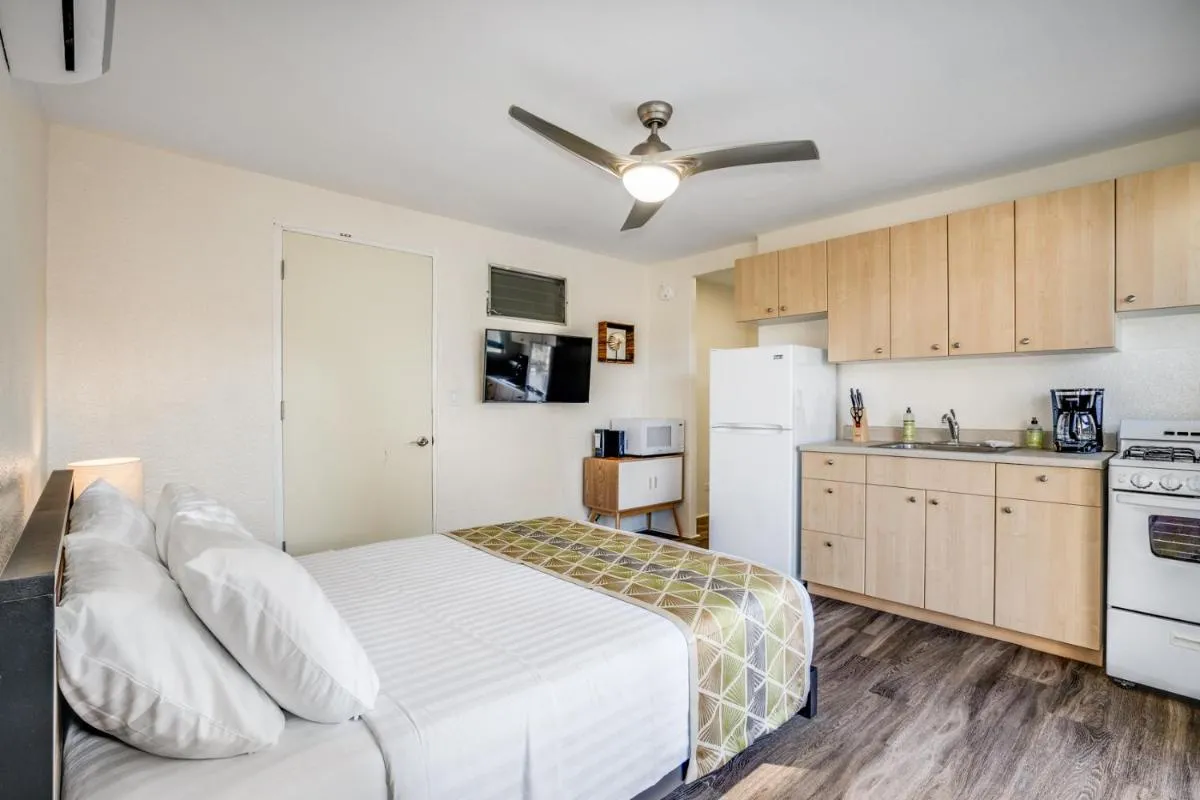 Image 3 of Aloha Suites Waikiki