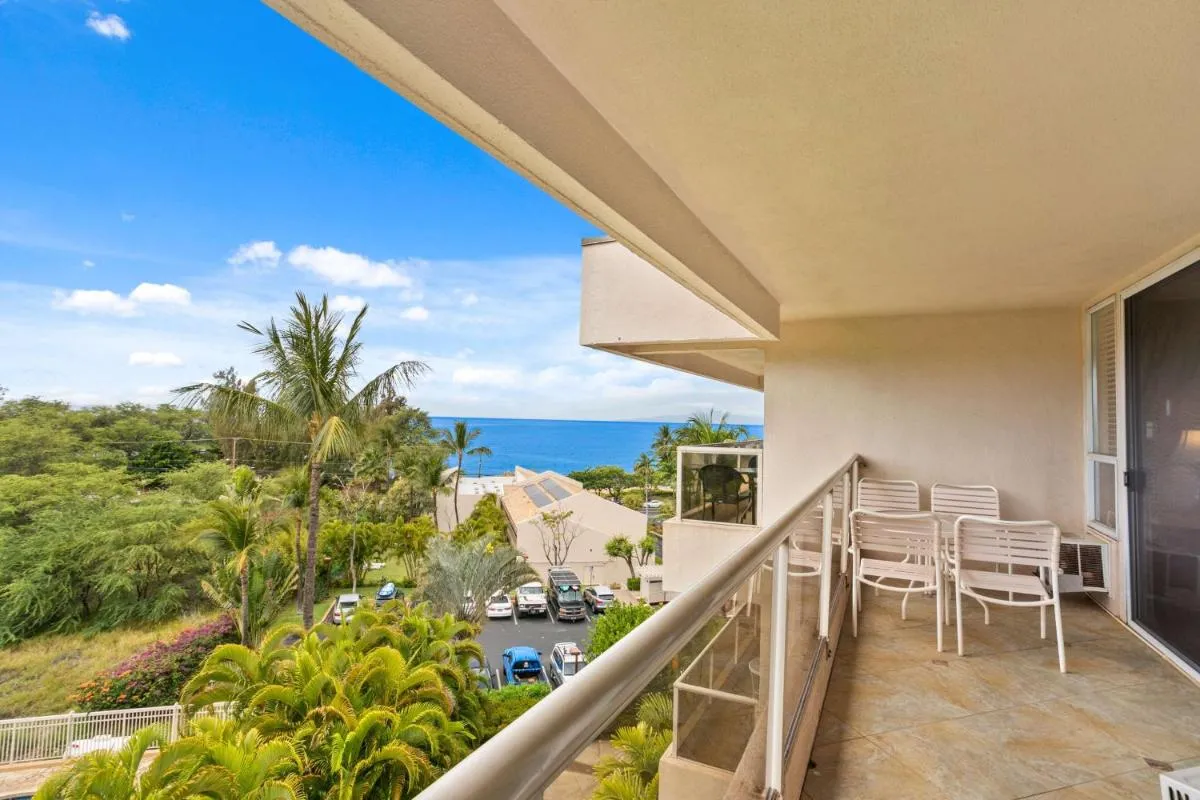 Image 2 of Aston at the Maui Banyan