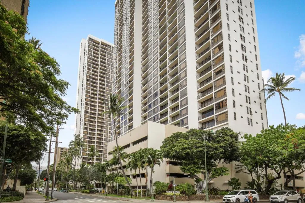 Image of Aston at the Waikiki Banyan