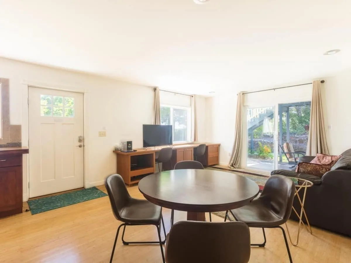 Image 4 of Awaa Place at Kamuela Heights home