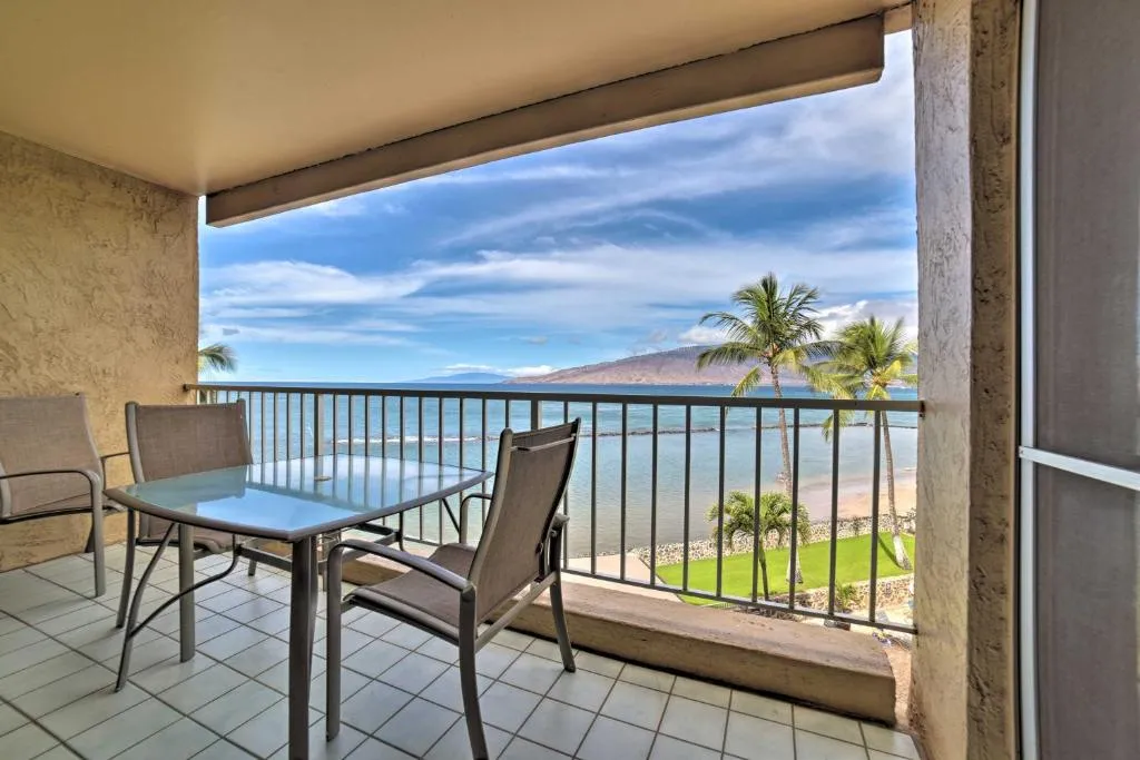 Image of Beachfront Kihei Sanctuary with Lanai and Ocean Views!