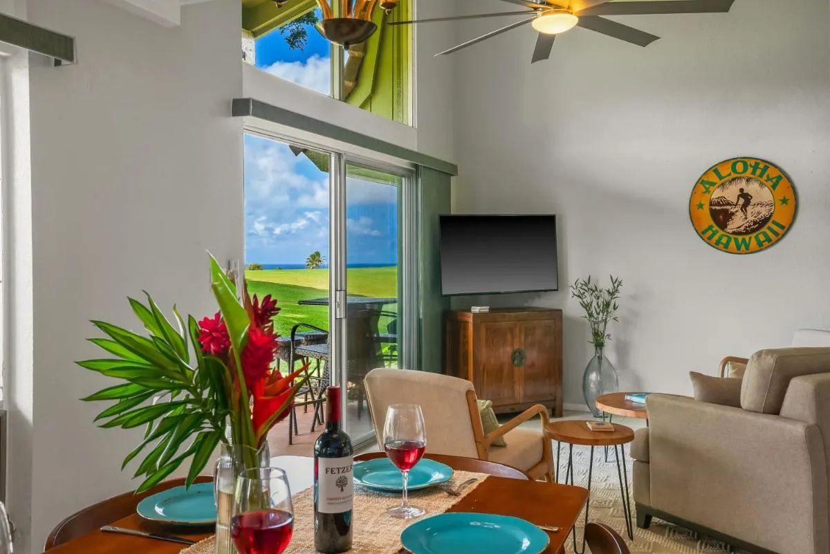 Image 2 of Beautiful 2Br 2Ba Puamana, Ocean and Mountain View, Pool