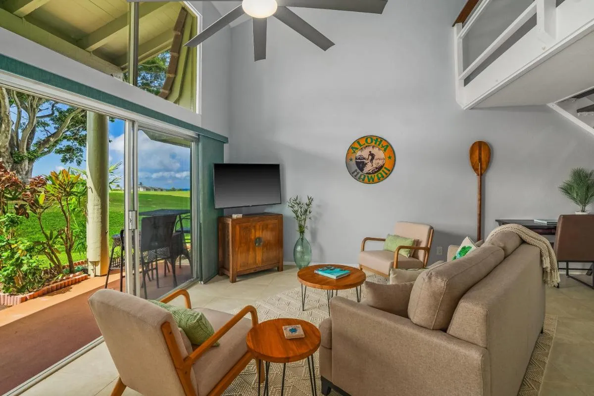 Image 4 of Beautiful 2Br 2Ba Puamana, Ocean and Mountain View, Pool