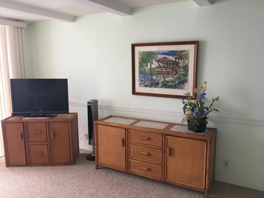 Image 6 of Beautiful Oceanfront Welcomes you at Hale Kona Kai 203 by Casago Kona