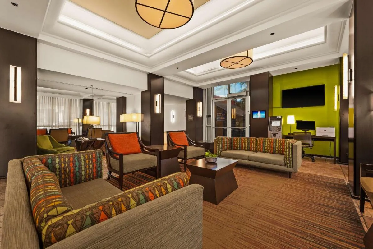 Image 2 of Best Western The Plaza Hotel Honolulu Airport – Free Breakfast