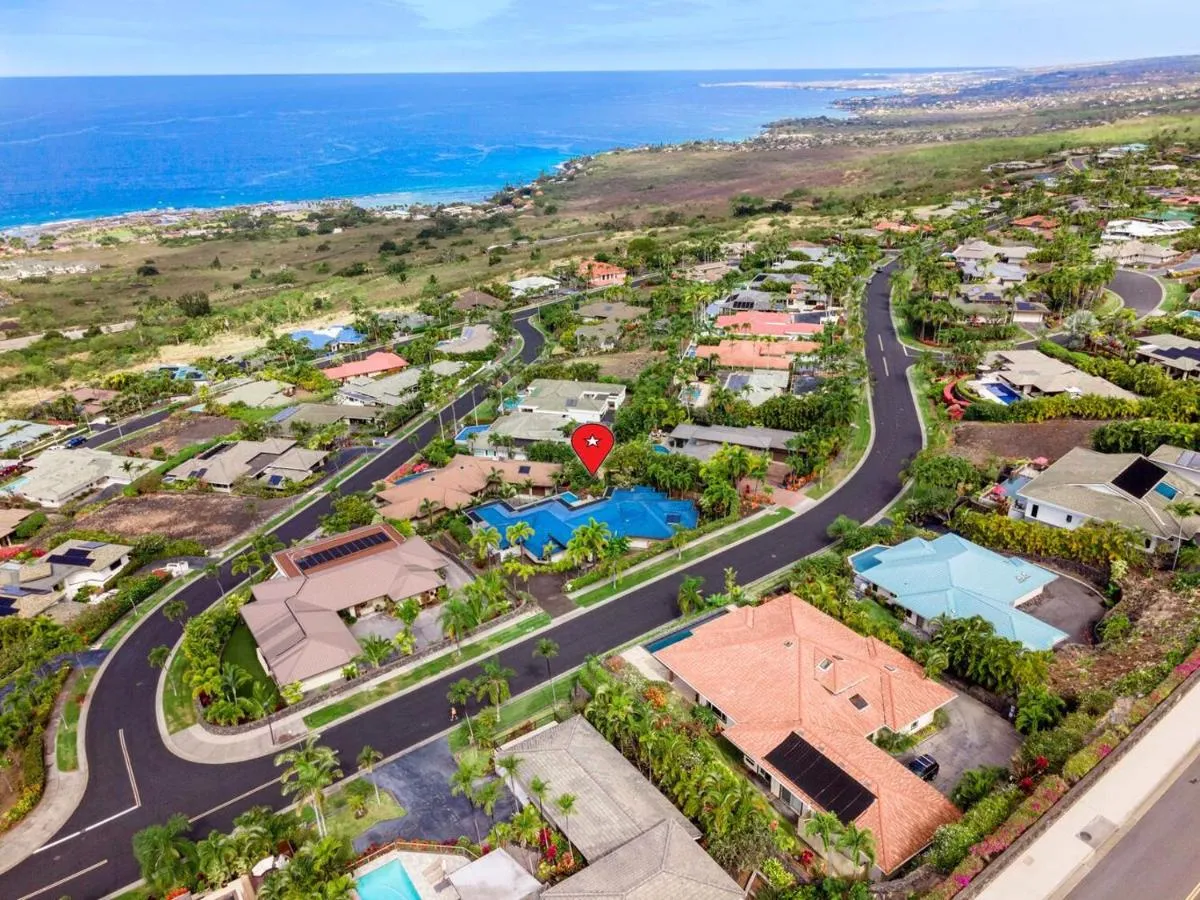 Image 2 of Blue Hawaii