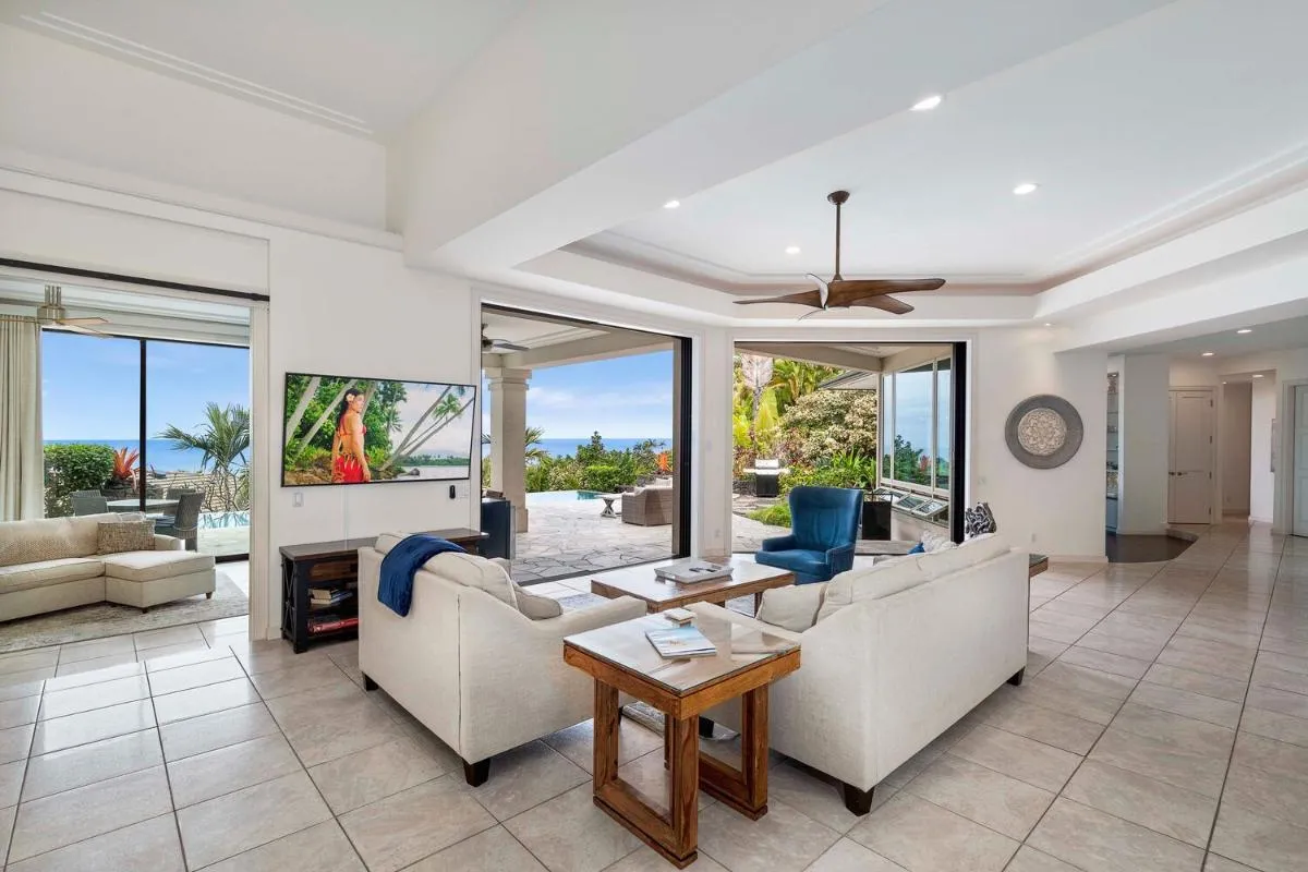 Image 6 of Blue Hawaii