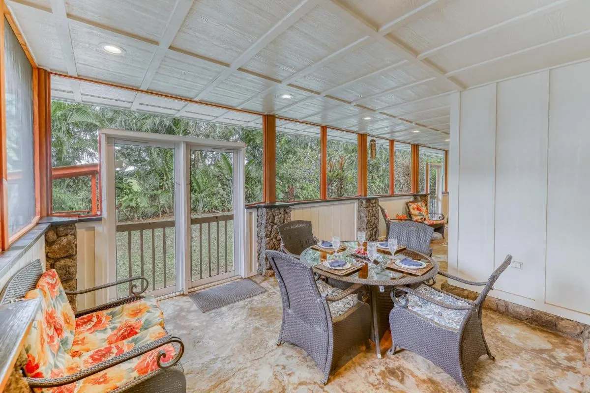 Image 3 of Blue Hawaii House