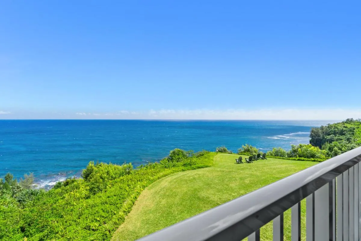 Image 4 of Breathtaking Ocean View of Royal Waters! AK5202