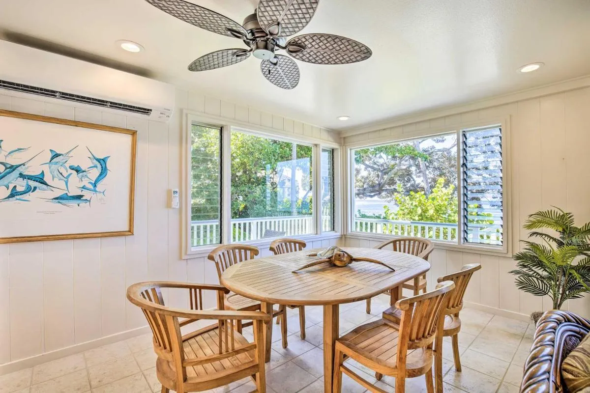 Image 6 of Bright and Airy Beach House with Oceanfront Views