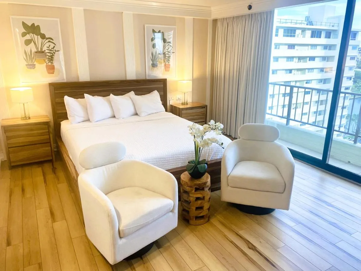 Image 1 of Brooks Beach Vacations Wyndham 4 Star Resort 1805 Waikiki