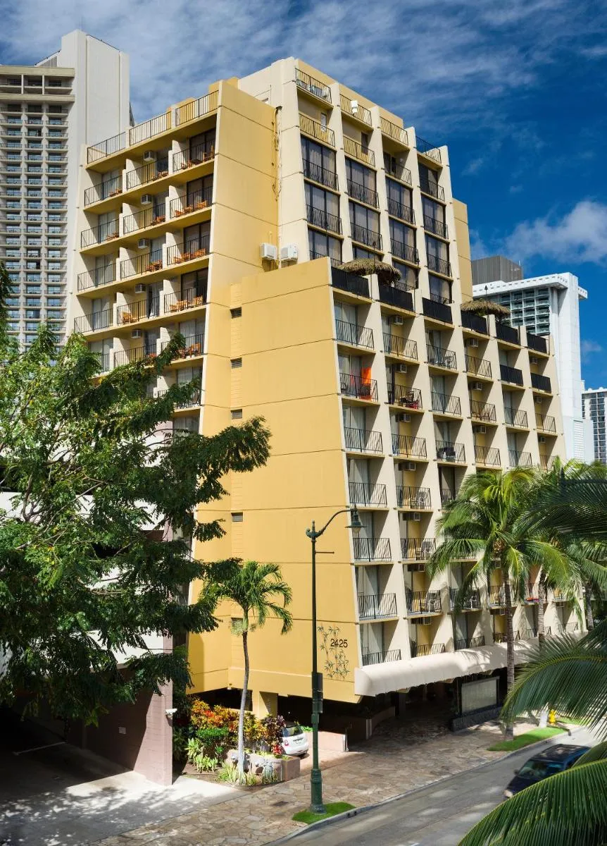 Image 3 of Castle Bamboo Waikīkī Hotel