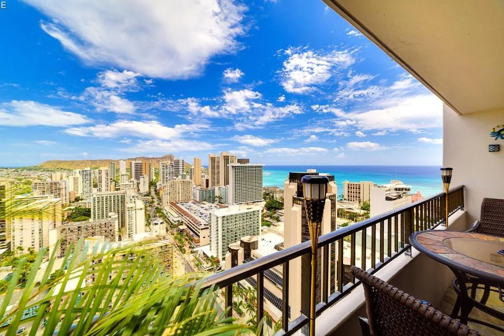 Image of Central Waikiki Luxury Penthouse