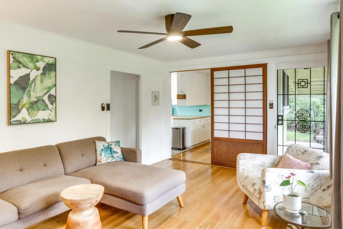 Image 3 of Charming Historic Hilo House Minutes to Beach!