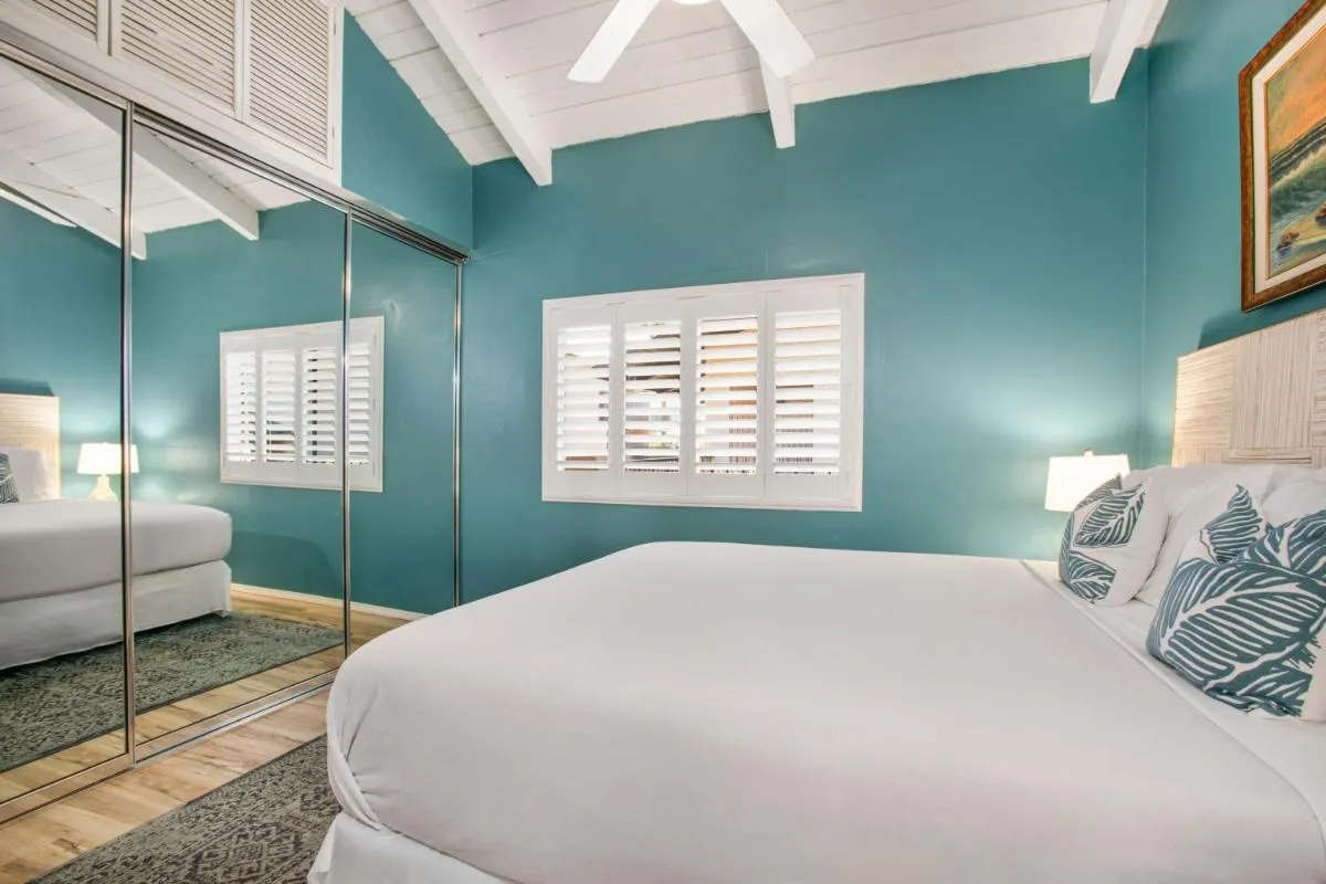 Image 1 of Charming Loft 2BR with Free Parking & Near Beach!