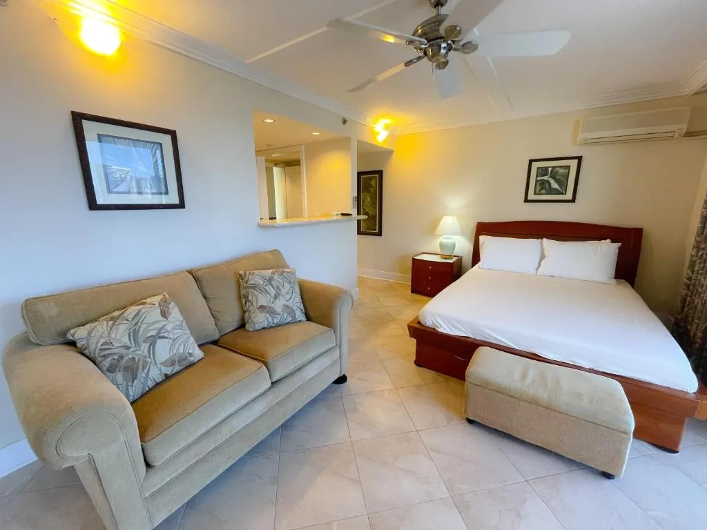 Image of Charming Royal Garden condo