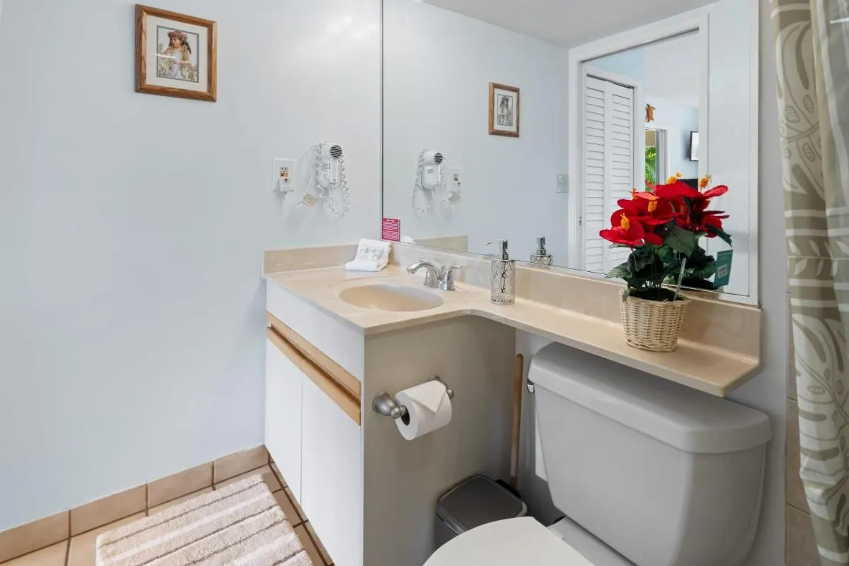 Image 6 of Charming & Updated Maui Banyan 2 Bath