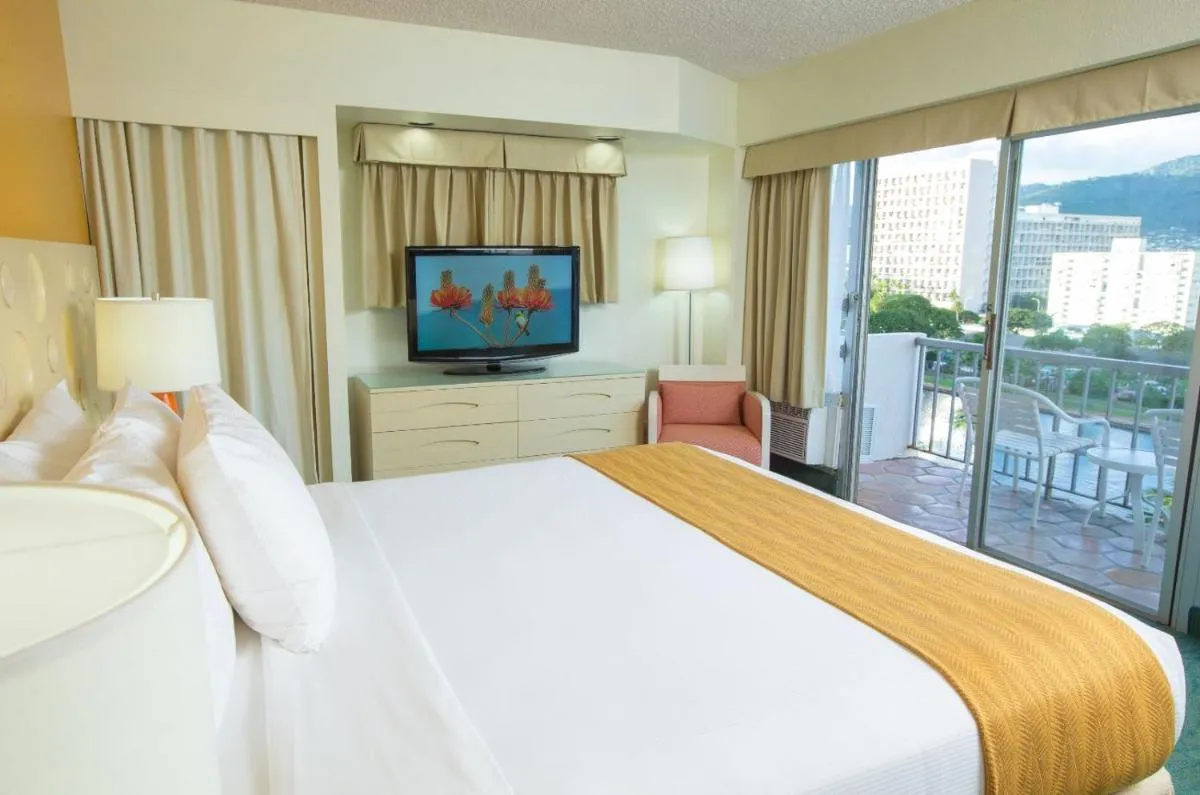 Image 6 of Coconut Waikiki Hotel