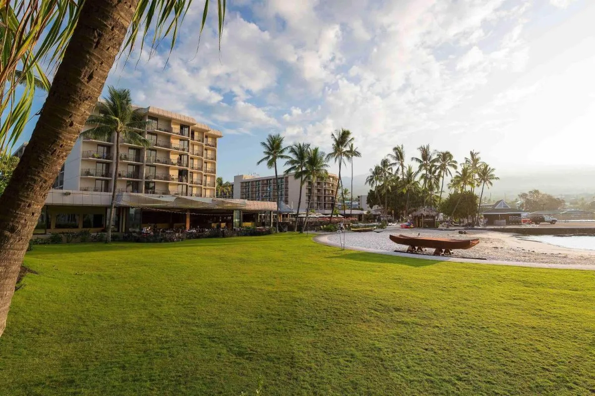 Image 4 of Courtyard by Marriott King Kamehameha’s Kona Beach Hotel