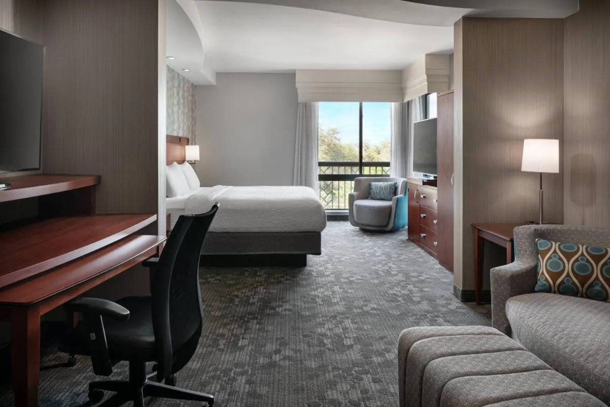 Image 6 of Courtyard by Marriott Maui Kahului Airport