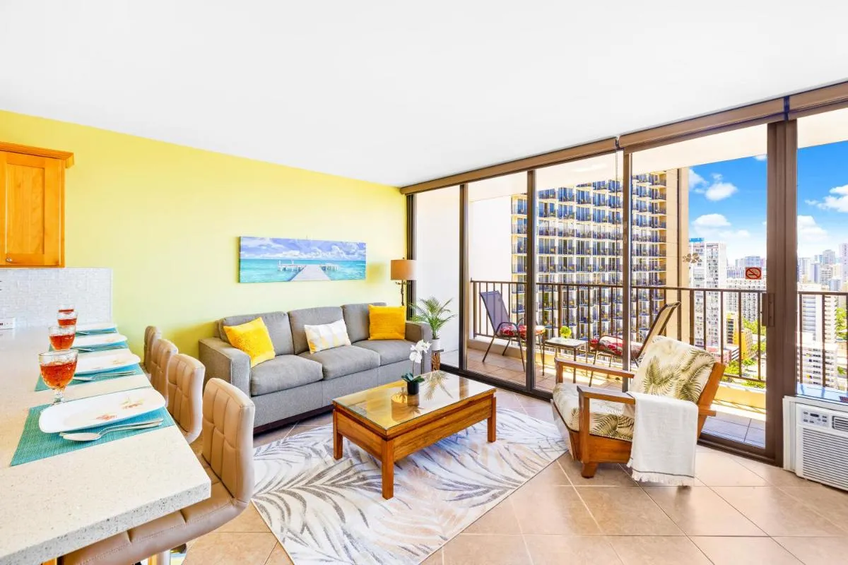 Image 6 of Cozy 1BR Ocean View Condo, Near Beach with Parking