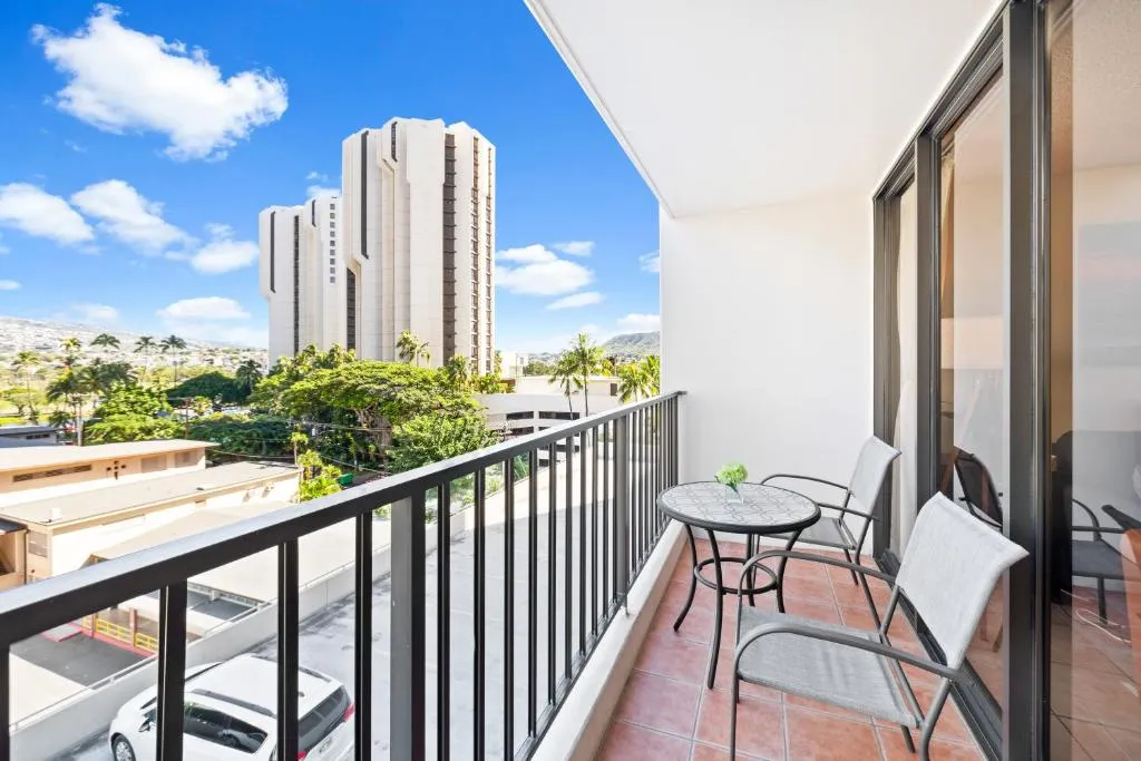 Image of Cozy & City View Steps to Waikiki Beach with Parking