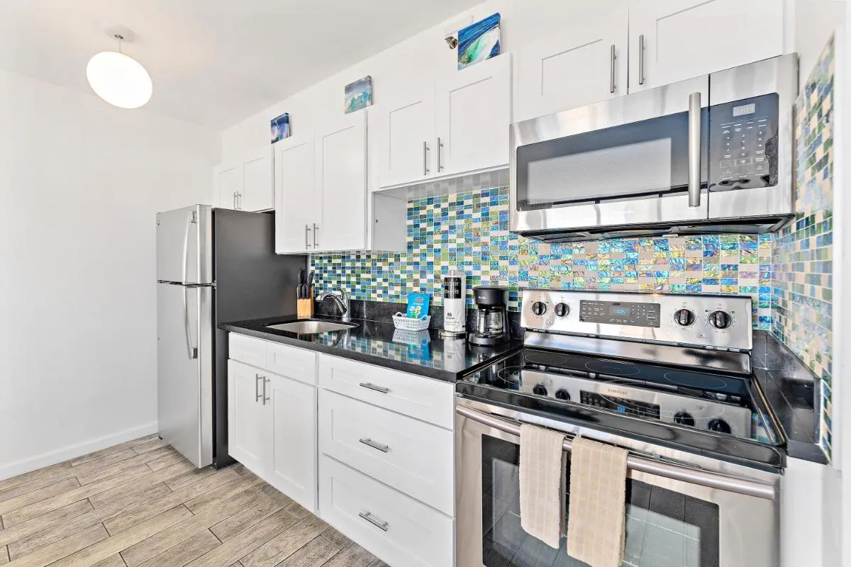 Image 3 of Cozy Ocean View Escape, 1 Block to Beach with Free Parking