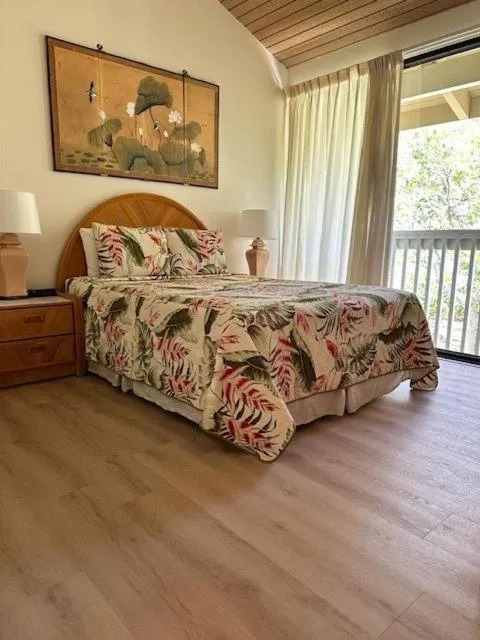 Image 4 of Deep Blue Condo