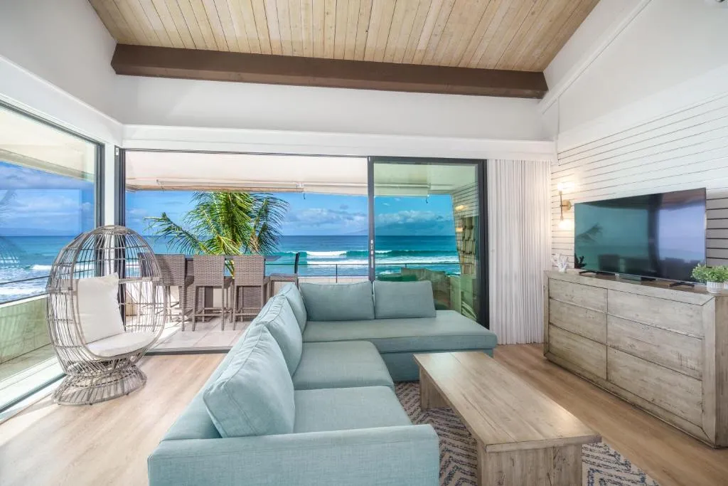 Image of Direct Oceanfront Penthouse