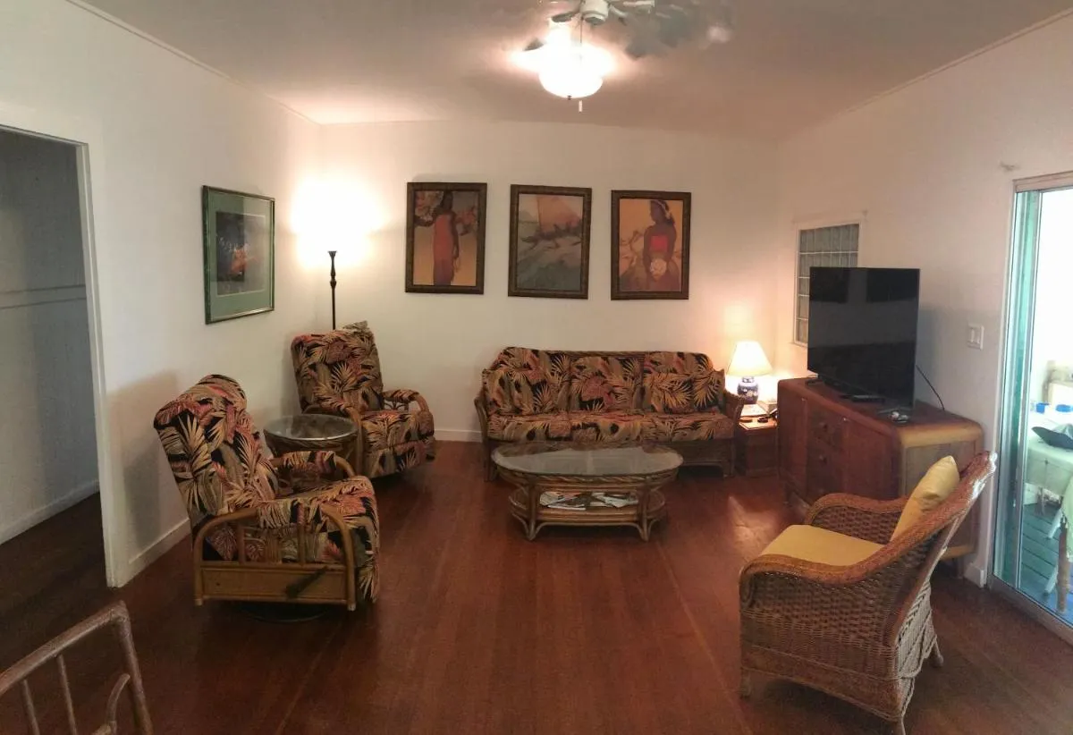 Image 6 of Eco-friendly Sanctuary on Kealakekua Bay. Charming Hawaiian Style with Air Con