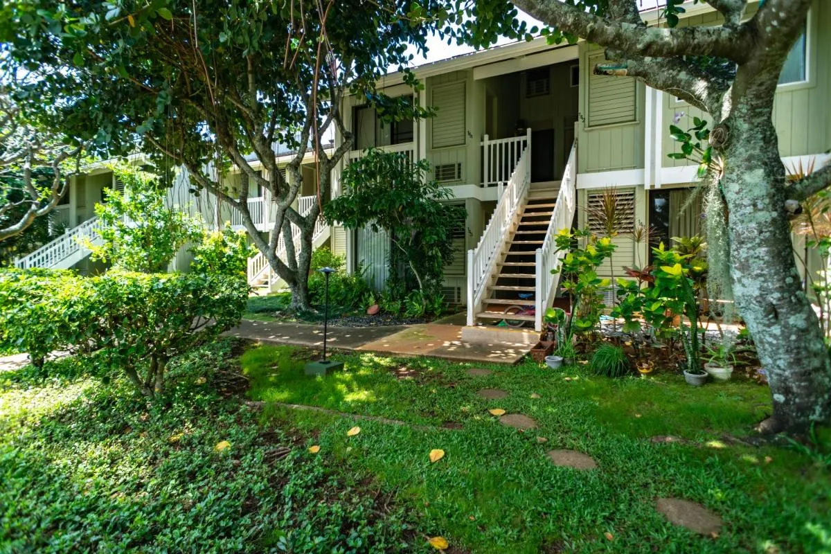 Image 5 of Elegant Turtle Bay Condo