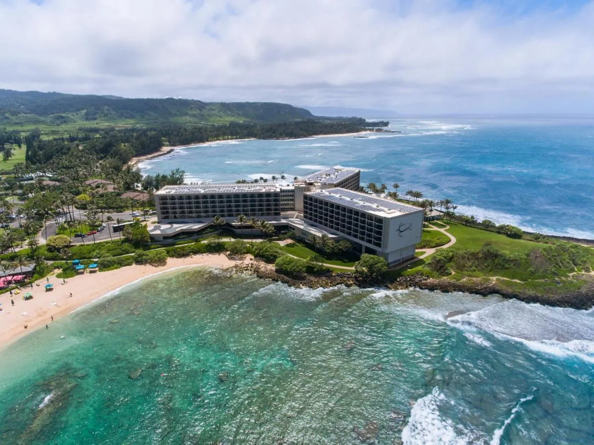 Image 6 of Elegant Turtle Bay Condo