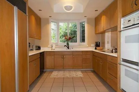 Image 5 of Elegant Villa Just 10-Minute Walk To Beaches!