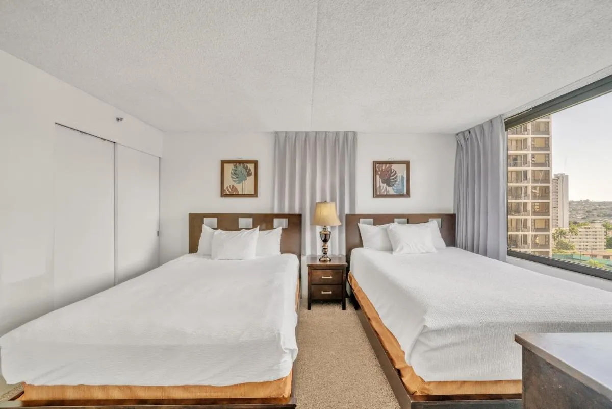 Image 6 of Excellent Diamond Head View Condo – Remodeled, Free Parking!