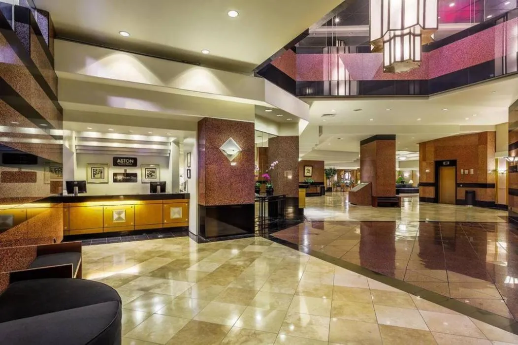 Image 3 of Executive Hotel Suite Downtown Free Parking