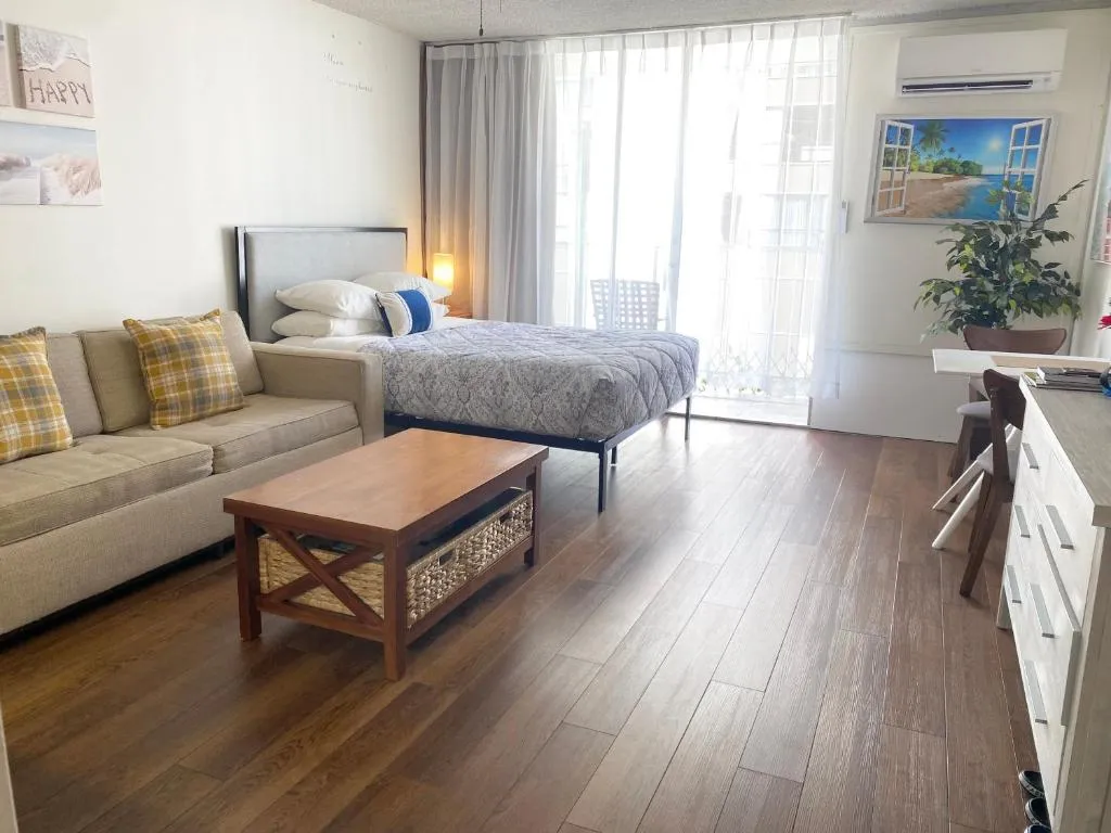 Image of Free parking Comfy central Waikiki