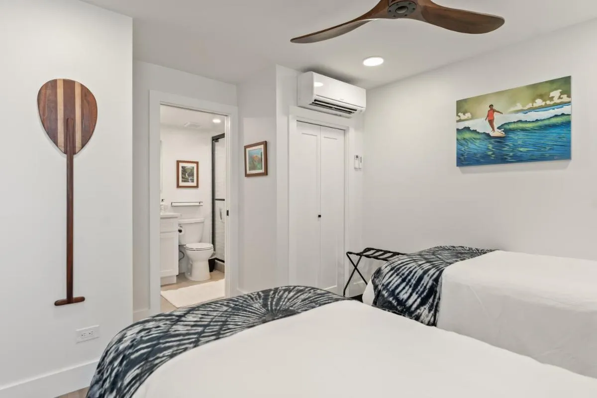 Image 5 of Fully Remodeled Ocean Front Comfort HKOK316