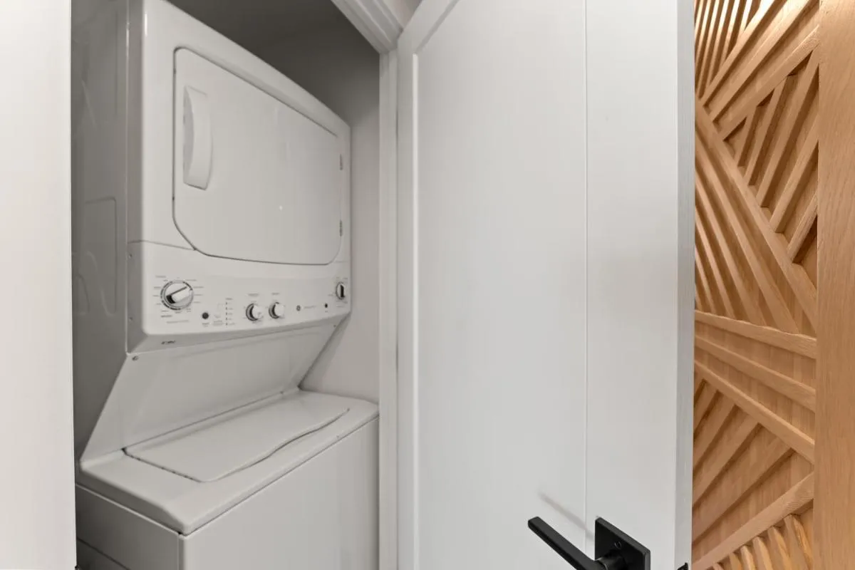 Image 3 of Fully Remodeled Ocean Front Comfort HKOK316