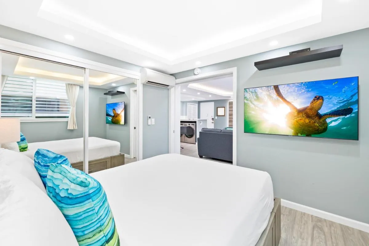 Image 5 of Fully Renovated 2BR and 2BA Near Waikiki Beach with Parking