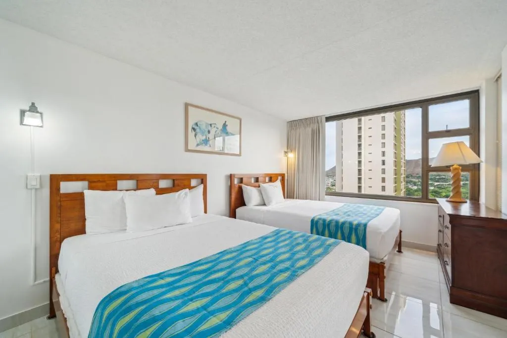 Image of Gorgeous High Rise Waikiki Condo with Ocean and Diamond Head Views