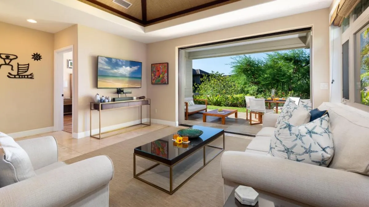 Image 3 of HAWAIIAN DREAM Relaxing KaMilo 3BR Home with Private Beach Club