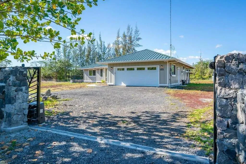 Image 4 of HAWAII PARADISE 3Bd2a Home w Pool and FirePit near Ocean